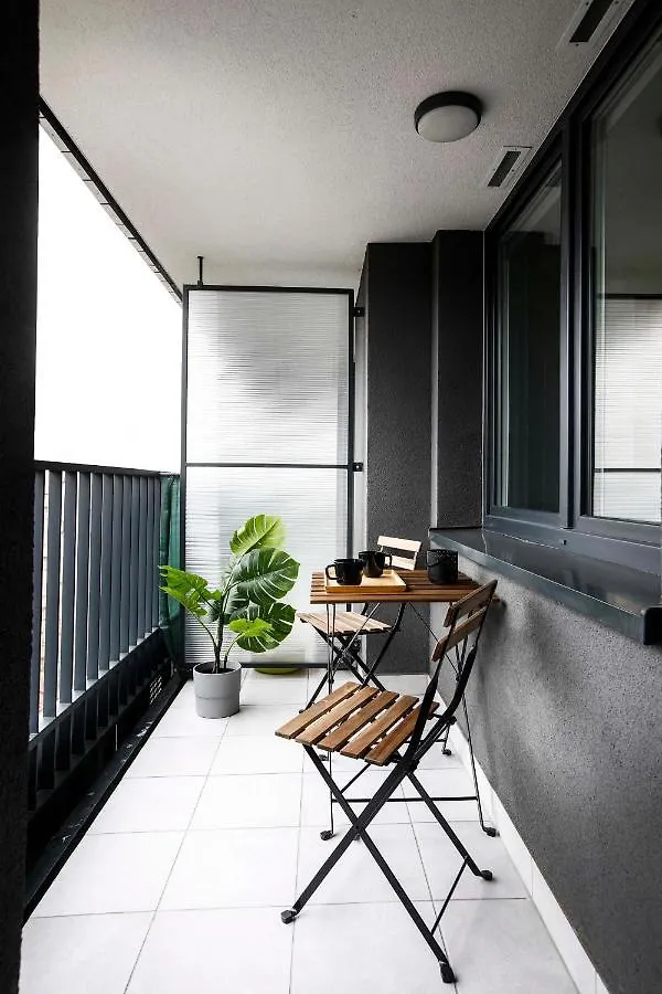 Cozy Studio With Balcony Next To Vistula Boulevrads, Old Town Krakow